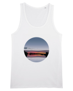 Photo Illustration - reflected sunset Maiou Bărbat Runs