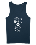 Love and a dog. Maiou Bărbat Runs
