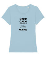 Keep calm and carry a wand Tricou mânecă scurtă guler larg fitted Damă Expresser