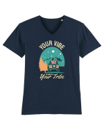 Your vibe attracts your tribe - culori inchise Tricou mânecă scurtă guler V Bărbat Presenter
