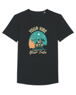 Your vibe attracts your tribe - culori inchise Tricou mânecă scurtă guler larg Bărbat Skater