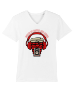 Fueled By Coffee And Music  Tricou mânecă scurtă guler V Bărbat Presenter