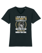 Run when you have to rest. Fight when you must.  Tricou mânecă scurtă guler V Bărbat Presenter