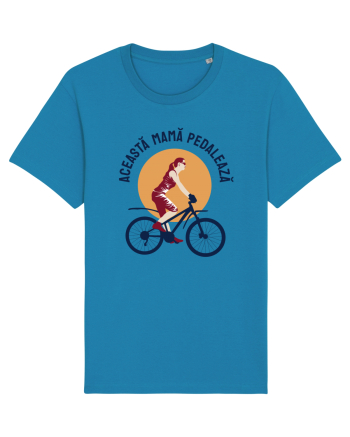 Aceasta mamă pedalează Azur