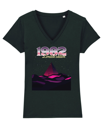 Synthwave  1982 pyramid limited edition Black