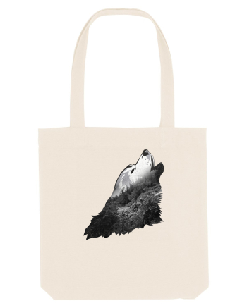Wolf howling Natural