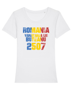 Pentru montaniarzi - Romania 2500 - Vânătarea lui Buteanu Tricou mânecă scurtă guler larg fitted Damă Expresser