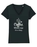 Coffee between naps it's a thing Tricou mânecă scurtă guler V Damă Evoker
