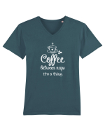 Coffee between naps it's a thing Tricou mânecă scurtă guler V Bărbat Presenter