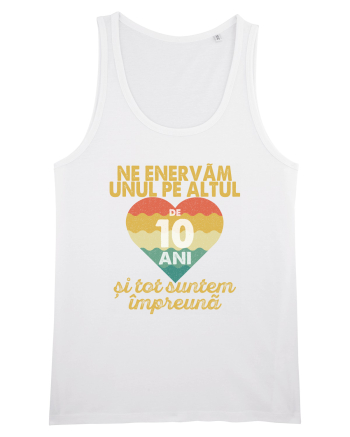 Ne enervam unul pe altul de 10 ani si tot suntem impreuna White