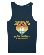 Ne enervam unul pe altul de 10 ani si tot suntem impreuna Maiou Bărbat Runs