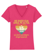 Ne enervam unul pe altul de 15 ani si tot suntem impreuna Tricou mânecă scurtă guler V Damă Evoker