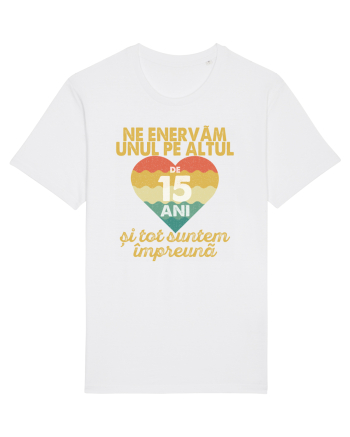 Ne enervam unul pe altul de 15 ani si tot suntem impreuna White