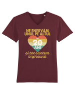 Ne enervam unul pe altul de 20 ani si tot suntem impreuna Tricou mânecă scurtă guler V Bărbat Presenter