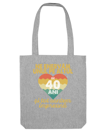 Ne enervam unul pe altul de 40 ani si tot suntem impreuna Heather Grey