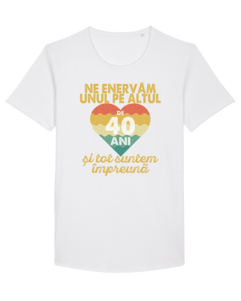 Ne enervam unul pe altul de 40 ani si tot suntem impreuna White