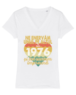 Ne enervam unul pe altul din 1976 si tot suntem impreuna Tricou mânecă scurtă guler V Damă Evoker