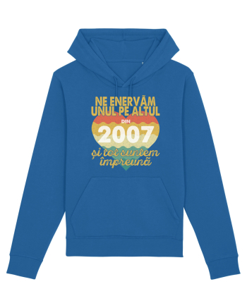Ne enervam unul pe altul din 2007 si tot suntem impreuna Royal Blue
