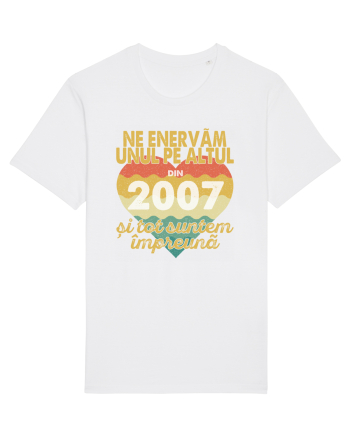 Ne enervam unul pe altul din 2007 si tot suntem impreuna White