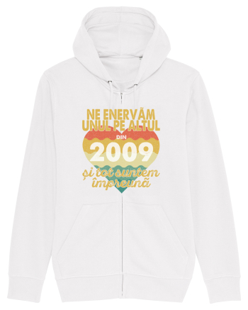 Ne enervam unul pe altul din 2009 si tot suntem impreuna White