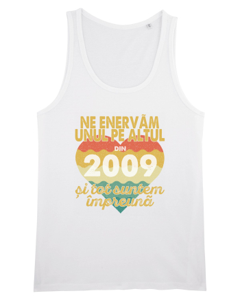 Ne enervam unul pe altul din 2009 si tot suntem impreuna White