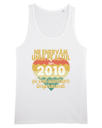 Ne enervam unul pe altul din 2010 si tot suntem impreuna White