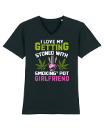 I love my getting stoned with smoking pot girlfriend Tricou mânecă scurtă guler V Bărbat Presenter