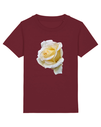 Trandafir romantic alb dupa ploaie Burgundy