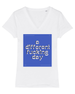 a different fucking day2 Tricou mânecă scurtă guler V Damă Evoker