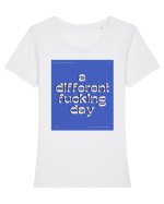 a different fucking day2 Tricou mânecă scurtă guler larg fitted Damă Expresser