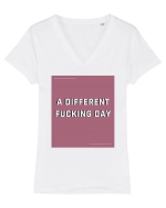 a different fucking day7 Tricou mânecă scurtă guler V Damă Evoker