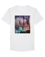 TRUST THE VIBES Tricou mânecă scurtă guler larg Bărbat Skater