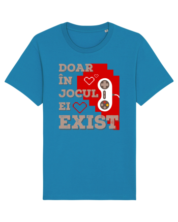 Doar în jocul ei exist Azur