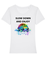 Broasca testoasa pictata in acuarela cu mesajul  Slow Down and Enjoy Life Tricou mânecă scurtă guler larg fitted Damă Expresser