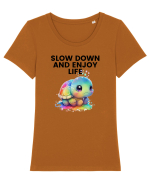 Broasca testoasa pictata in acuarela cu mesajul  Slow Down and Enjoy Life Tricou mânecă scurtă guler larg fitted Damă Expresser