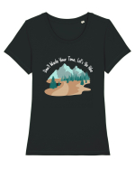 Don't Waste Your Time Let's Go Hike Tricou mânecă scurtă guler larg fitted Damă Expresser