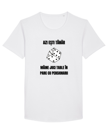 Azi esti tanar maine joci table in parc cu pensionarii White