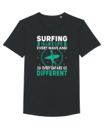 Surfing is like life every wave and every day are different Tricou mânecă scurtă guler larg Bărbat Skater