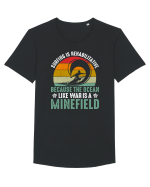 Surfing is rehabilitative because the ocean, like war, is a minefield Tricou mânecă scurtă guler larg Bărbat Skater