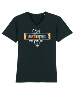 Sunt autentic, nu perfect - alb Tricou mânecă scurtă guler V Bărbat Presenter