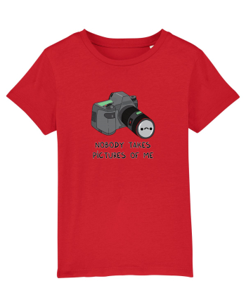 Nobody takes pictures of me Red