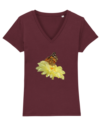 Un fluture si o floare Burgundy