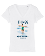 pentru pasionații de înot - Things Get Better With Swimming Tricou mânecă scurtă guler V Damă Evoker