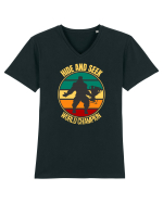 Bigfoot Hide And Seek World Champion Tricou mânecă scurtă guler V Bărbat Presenter