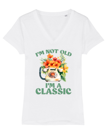 in stilul pop al anilor 80 - I am not old, I am a classic White