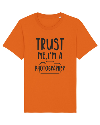 Crede-mă, sunt Fotograf Bright Orange