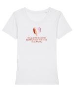 BRACE YOURSELVES, VINE IARNA ROMANEASCA Tricou mânecă scurtă guler larg fitted Damă Expresser