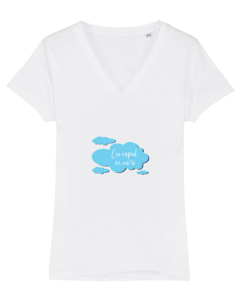 Cu capul in nori White