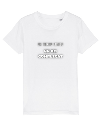 UN TRICOU SIMPLU, UN OM COMPLICAT White