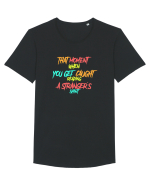 THAT MOMENT WHEN YOU GET CAUGHT READING A STRANGER`S SHIRT Tricou mânecă scurtă guler larg Bărbat Skater